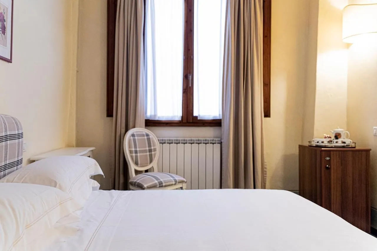 פירנצה Casa Uffizi XIII Century Tower House Boutique Hotel 2*,