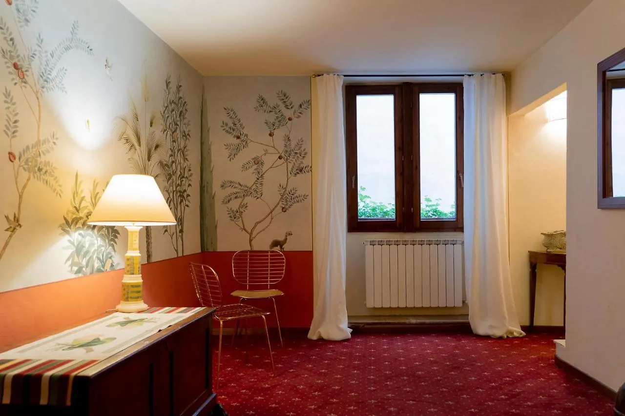 Casa Uffizi XIII Century Tower House Boutique Hotel Florencia
