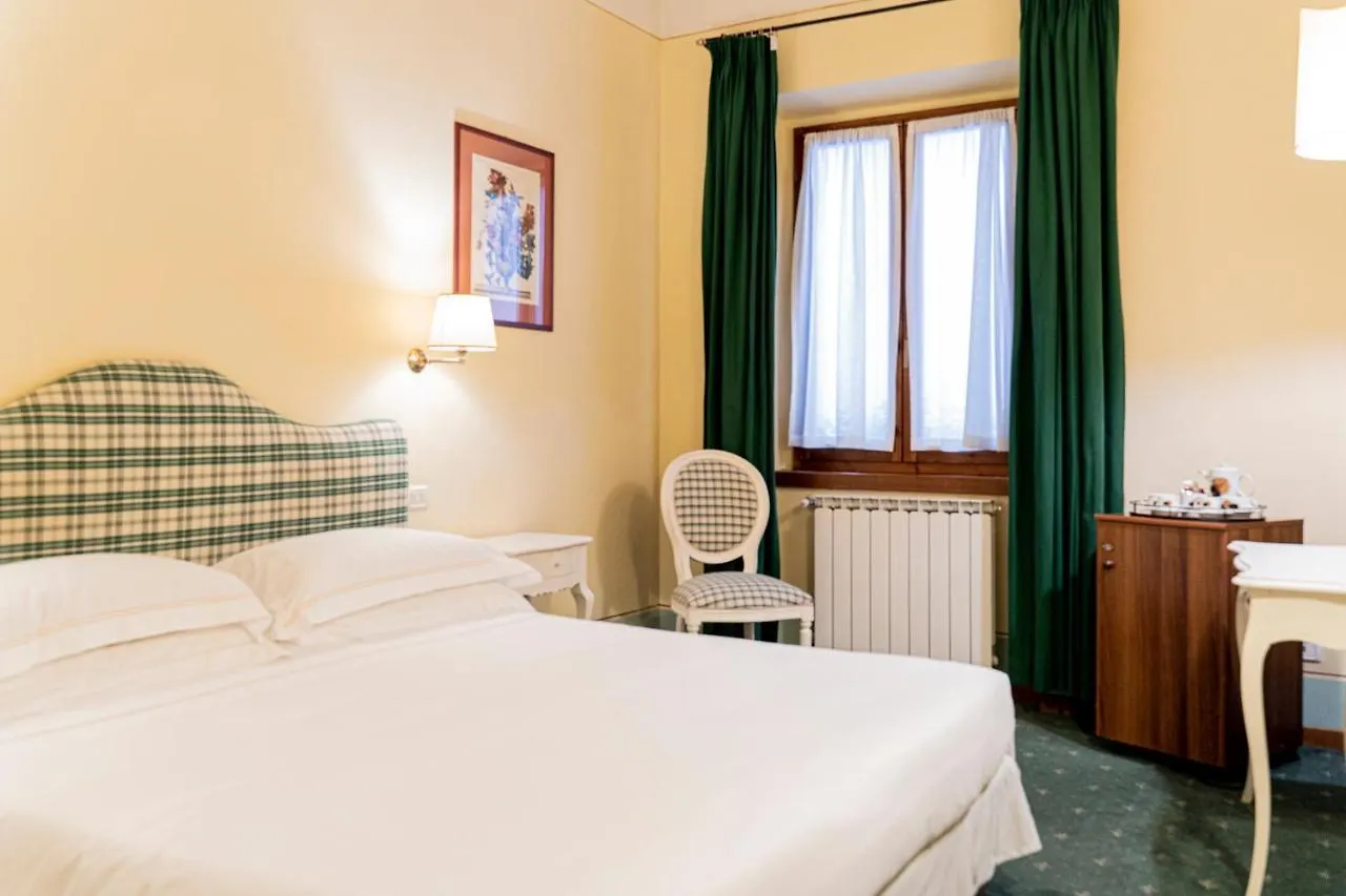 Casa Uffizi XIII Century Tower House Boutique Hotel Florencia Italia